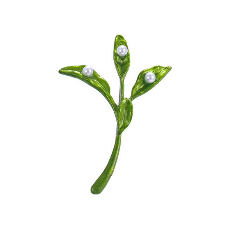 Versatile Green Leaf Brooch Pin with Pearl - Safety Pin for Sweaters, Coats, and Corsage Accessories