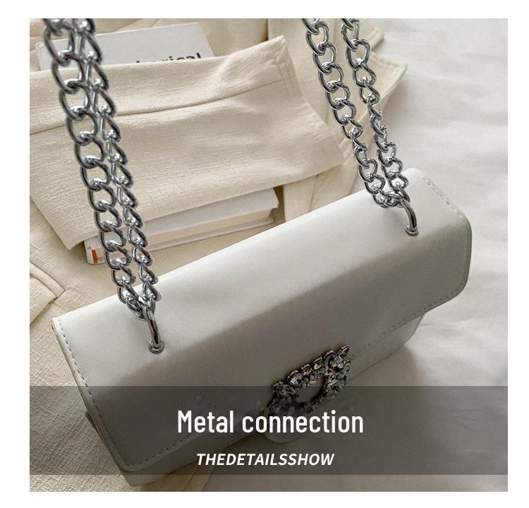 2025 Damenmode: Messenger Bag mit Kette im Western-Stil und Diamantschloss