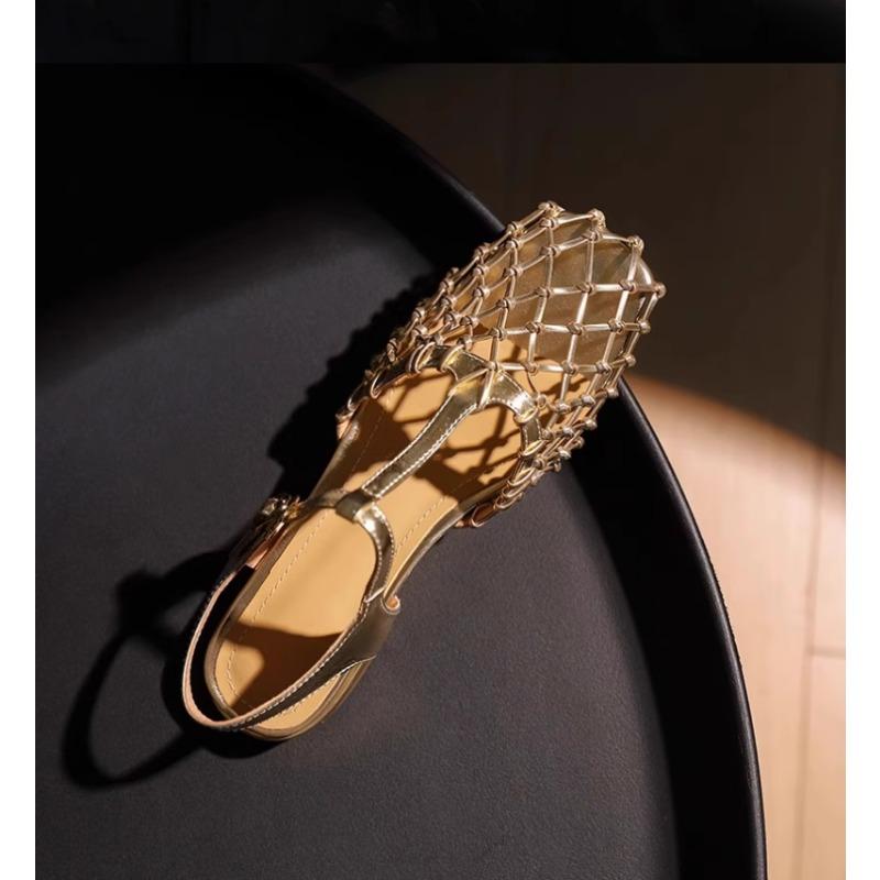 

Мода 2025 Женские Летние Европейские и Американские Удобные Кожаные Коровья Кожа Полые Птичье Гнездо Низкий Каблук Баотоу Большой Размер Римские Сандалии 40 золотой