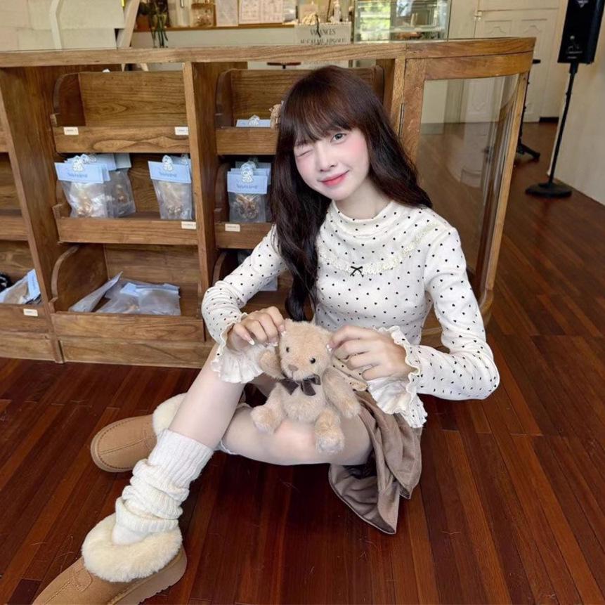 Hong Kong Style Women's Heart Polka Dot Long Sleeve Thermal Fleece T-shirt, Light Apricot Lace Patchwork, Autumn/Winter.