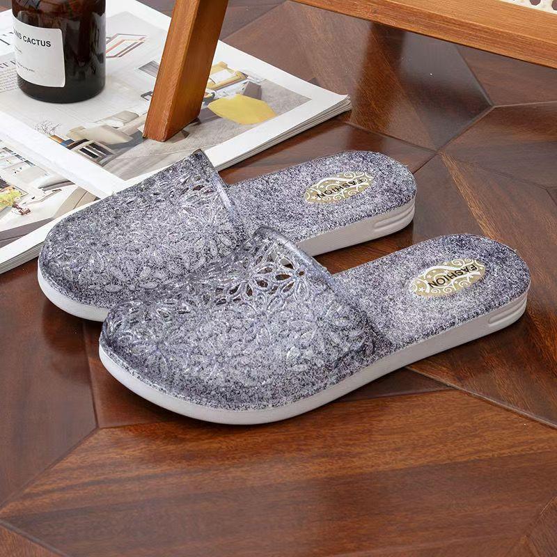 Women's Summer New Baotou Hollow Out Crystal Slippers Soft Sole Non Slip Breathable Home Slippers Outdoor Beach Jelly Slippers