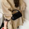 New Retro Pillow Bags Fashionable Niche Design Handbags High-quality Frosted Shoulder Bags Popular European American Casual Bags