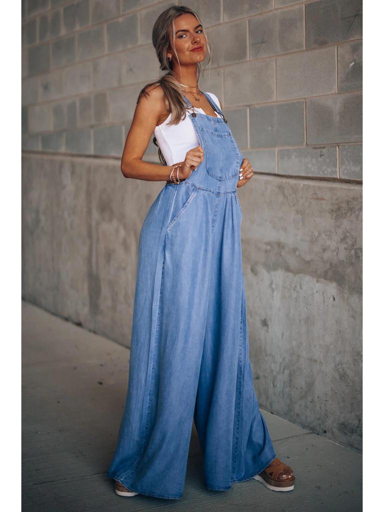 Ärmelloser Damen-Latzhose aus lockerem Denim mit Seitentaschen - Sommerkollektion