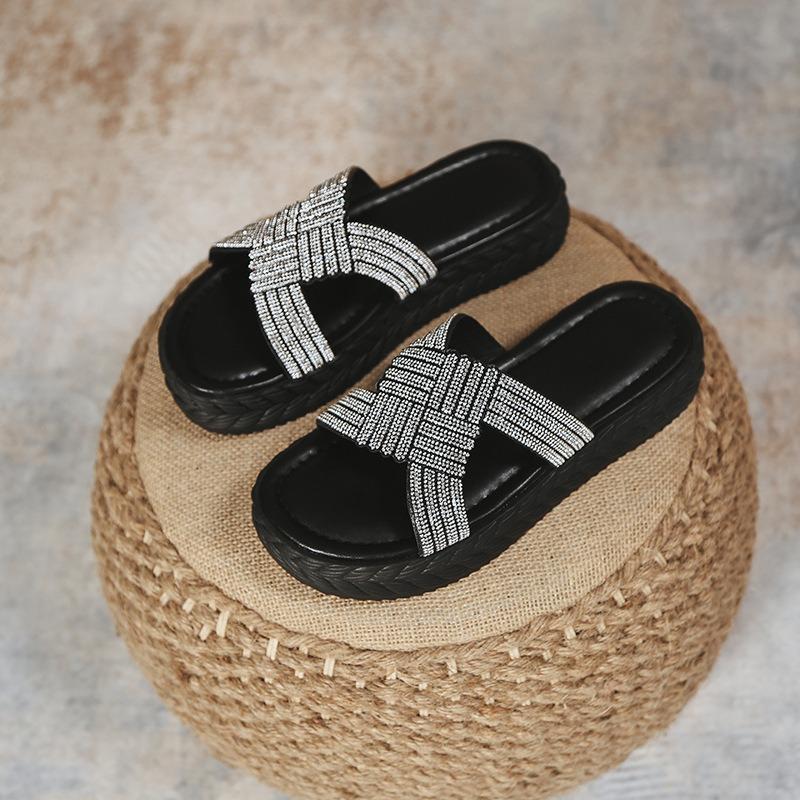 Тапочки со стразами — фото 4