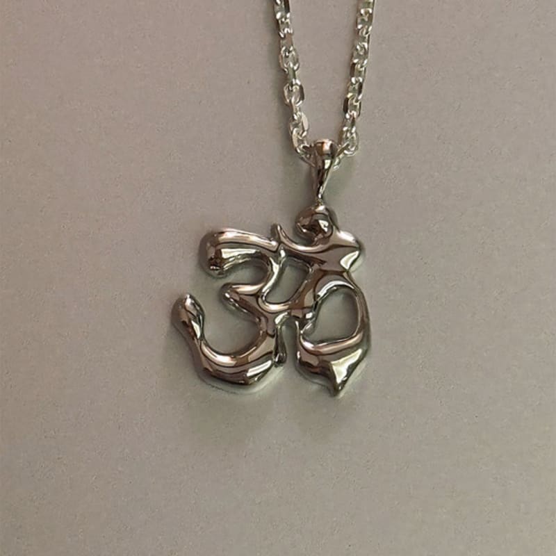 8:logtxme Omme Necklace