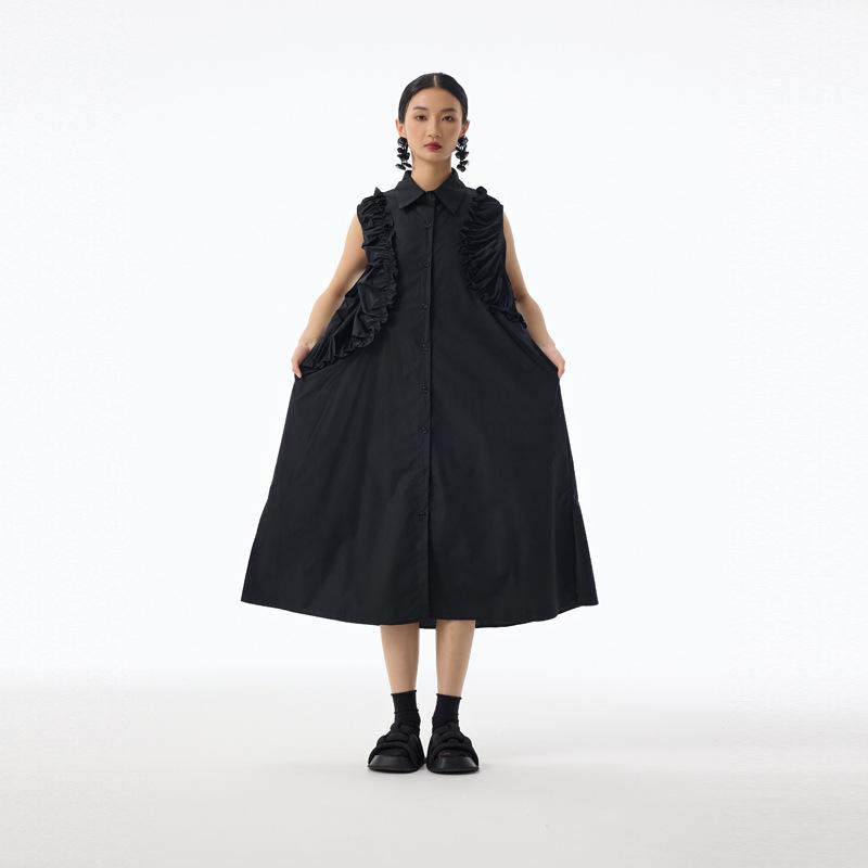 2026 Summer Japanese Retro Dark Pleated Sleeveless Dress – Slimming, Individual, Long