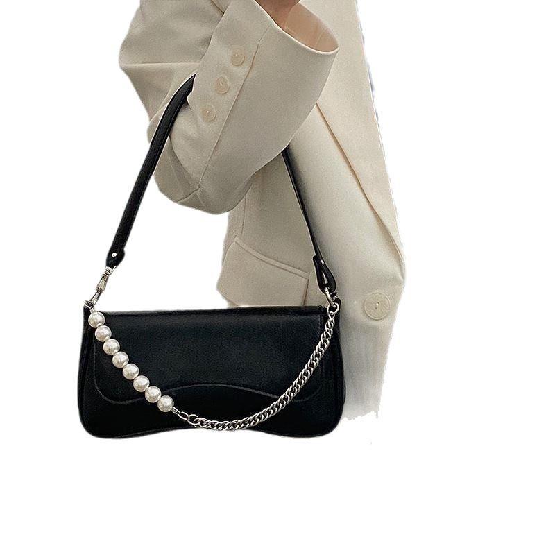 Niche Design Underarm Bag for Women, New Autumn Fashion Trendy Pearl Chain Versatile Shoulder Bag Handbag