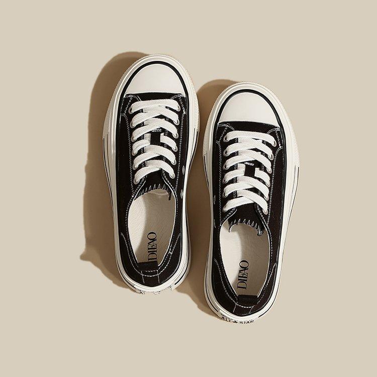 Muffin Platform Women's Shoes Canvas Shoes Women's 2025 New Spring Explosion Korean Version of White Shoes Casual Sports Board Shoes