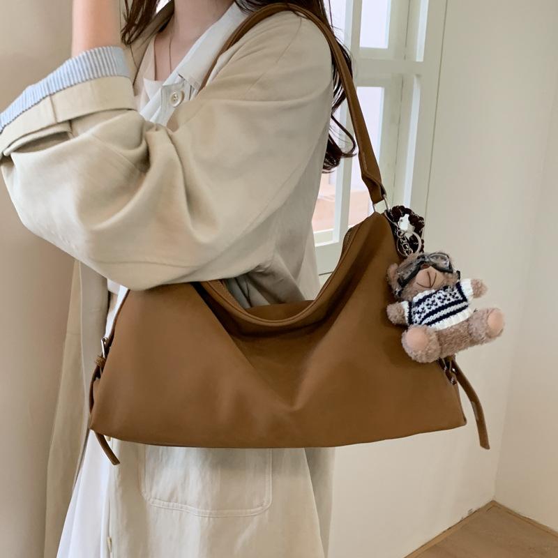 Large-capacity Commuter Tote Bag Women's 2025 New Trendy Autumn and Winter Popular Retro Underarm Bag Shoulder Bag Women's Bag