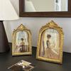 Vintage Arch Shaped Photo Frame Gold Carved Embossed Resin Picture Frame Home Office Photo Display Tabletop Wall Hanging Decor