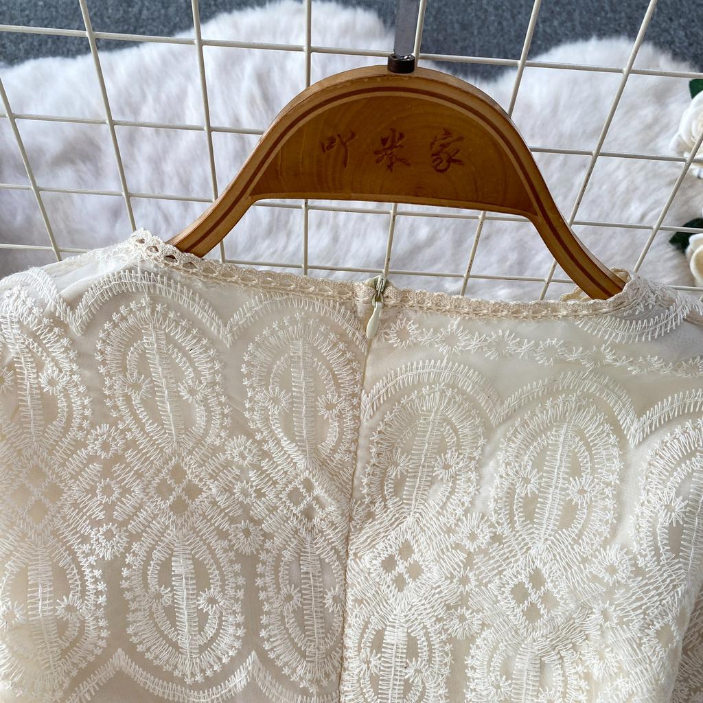 High Quality Runway Design Embroidered Beaded Round-Neck Wedding Dress for Women Summer Lace Crochet Slim Pleated Dress