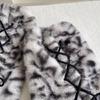 Dicke Damen-Beinwärmer für kühles Wetter aus Kunstpelz mit Plüsch-Leopardenmuster und gekreuzter Schnürung, Warme Stiefelüberzieher Socken für Lagenlook
