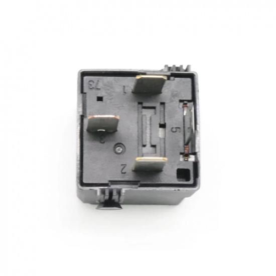 A0009828023 4P Fuel Pump Relay For Mercedes-Benz 600SL C230 E300 A0025421319