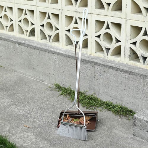 Dulton Smiley Set Long Handle Dustpan & Broom Set, Brown/Ivory