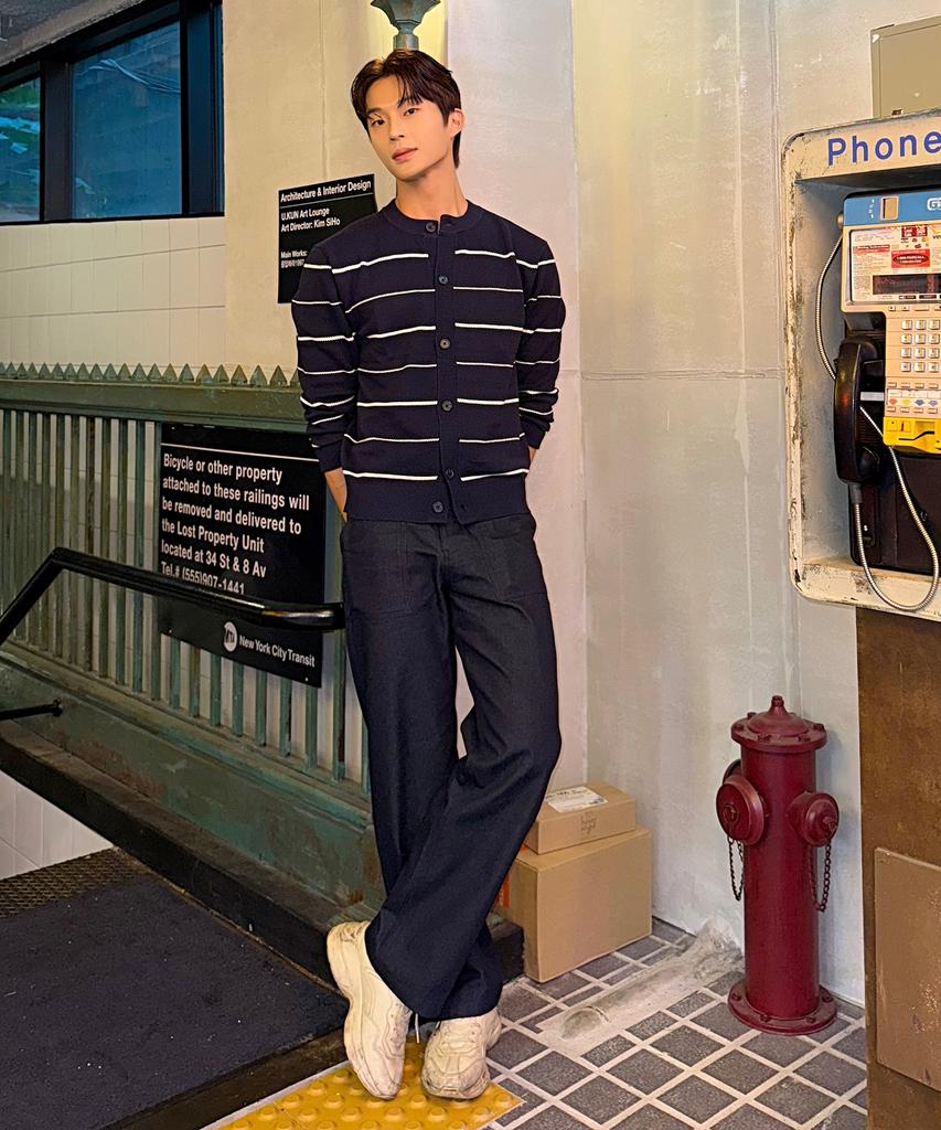 Mindbridge [Couture] Striped Round Semi-Overfit Cardigan