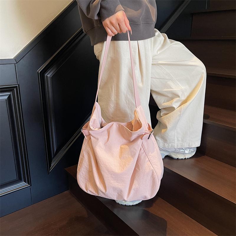 Lightweight Shoulder Bag Women Commuter Handbag Travel Underarm Bag