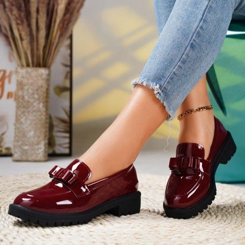 Bright Leather Paint New Face Tassel Middle Heel Retro Large Size Fashion Casual Shoes