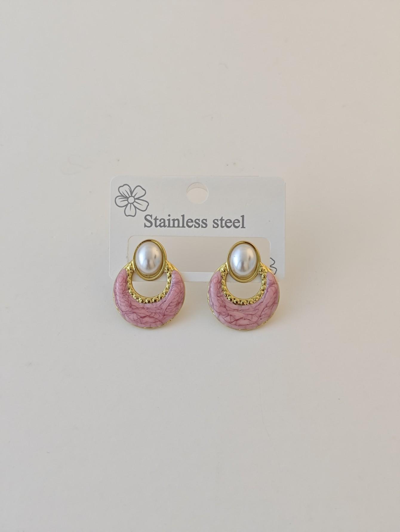 Colorful Retro Pearl Earrings Niche Design Temperament Personality Fashion Exquisite Stainless Steel Trendy Geometric Gold Stud 1 Pair розовый
