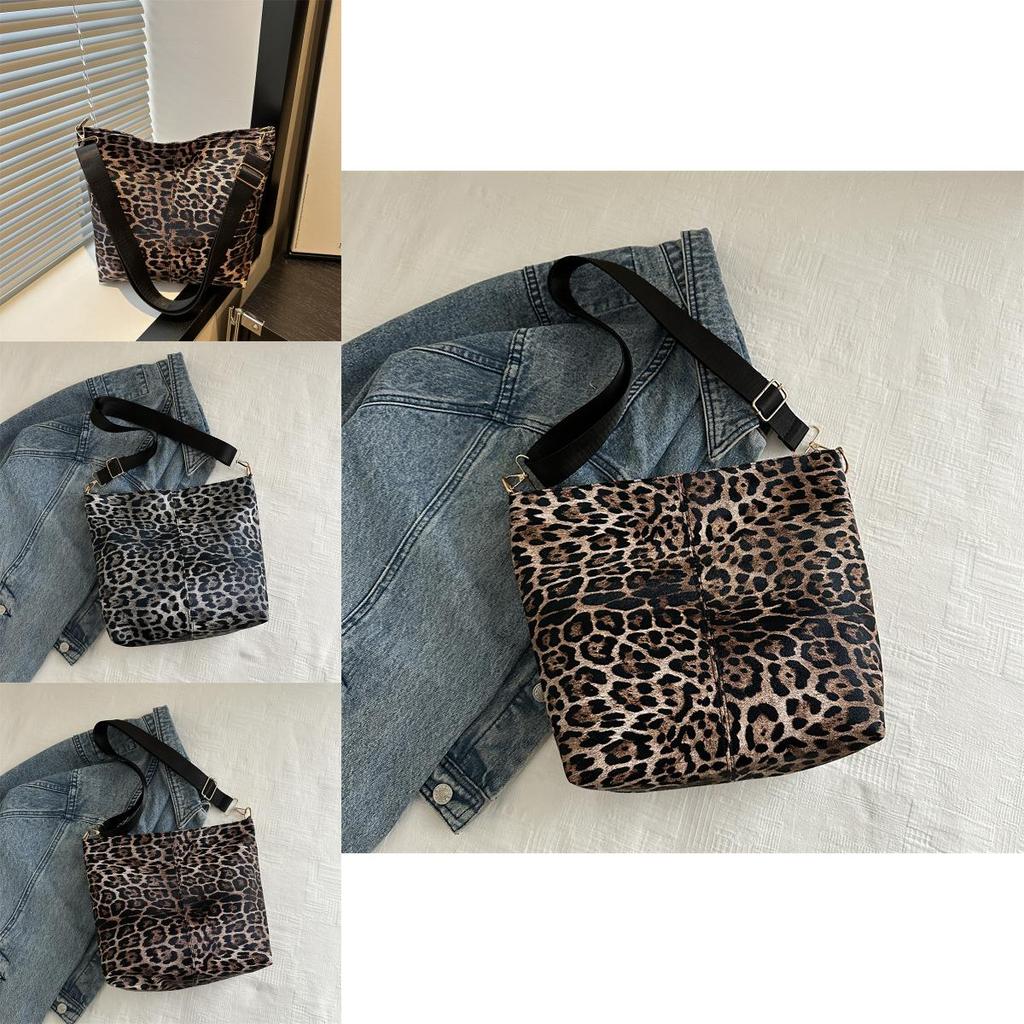 Leopard Print Bucket Bag For Women With Polyester Material And Zip Closure For Daily Casual Use