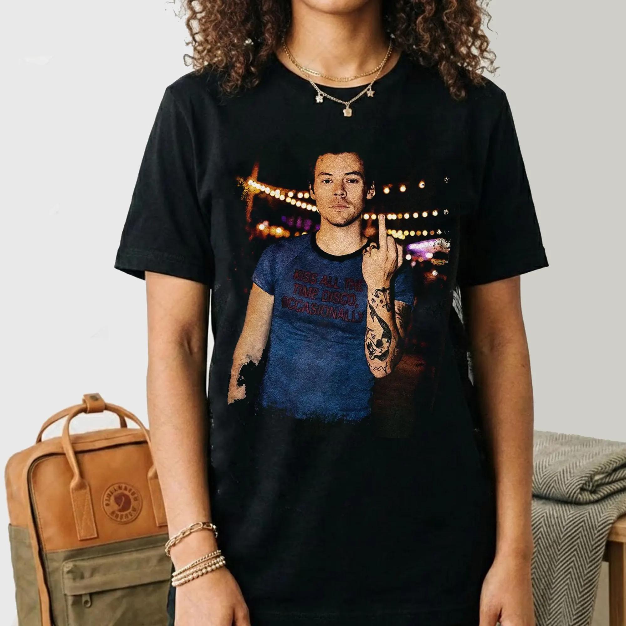 Funny Pop Star Middle Finger Vintage TShirt Retro Music Fan Graphic Tee Unisex Concert Style Shirt S