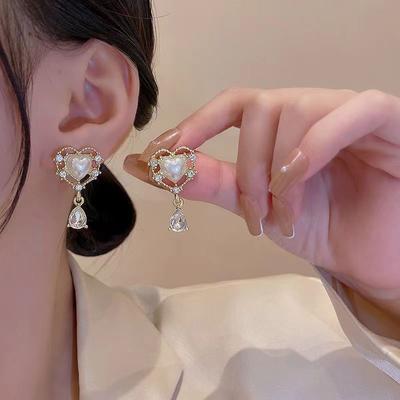 Rhinestone Heart Pearl Love Earrings Gold Female Light Luxury Niche Exquisite Retro Drop Earrings for Women