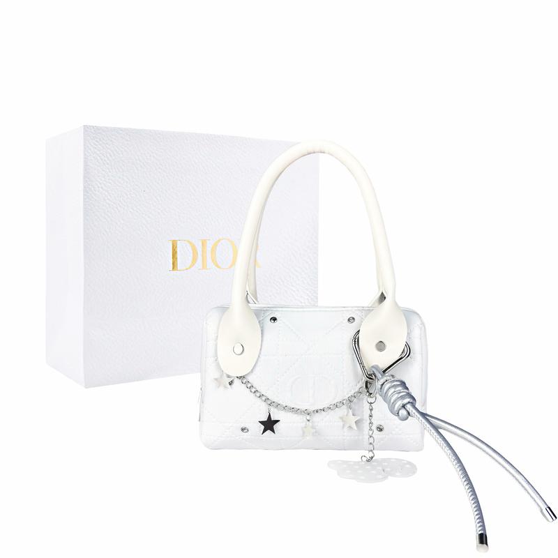 

DIOR Bag [Customized Cosmetic Bag] Silver Star White Rhyme Polyester fiber niche high-end summer girl fashion item elegant handbag storage срібний