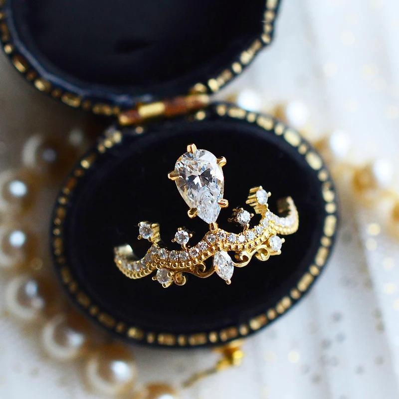 Independent Station Vintage Crown Ring Water Drop Pear Shaped Mozzarella Diamond Engagement Ring