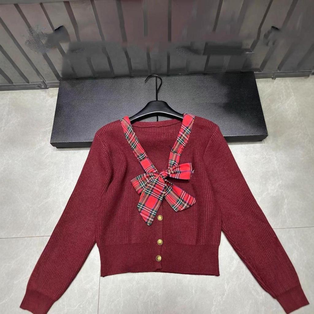 Saint Family - 2025 Autumn/Winter Plaid Bow V-Neck Knit Cardigan with Brooch: Age-Reducing, Loose, Versatile Top.