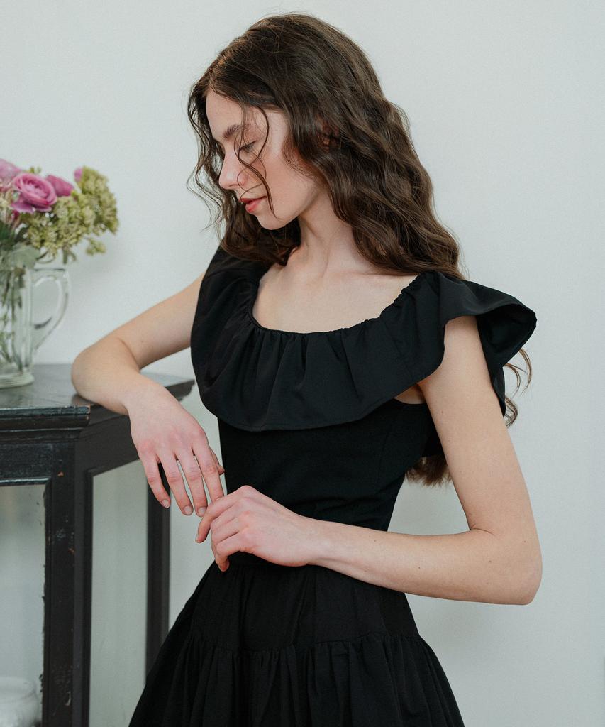 LETTRE DE LE TOILE Two-Way Ruffle Sleeveless Top (Black)