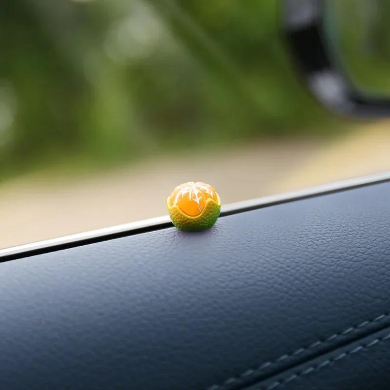 Orange Car Adorn Simulation Orange Mini Car Center Console Ornament Rearview Mirror Cute Interior Auto Decorative Accessories