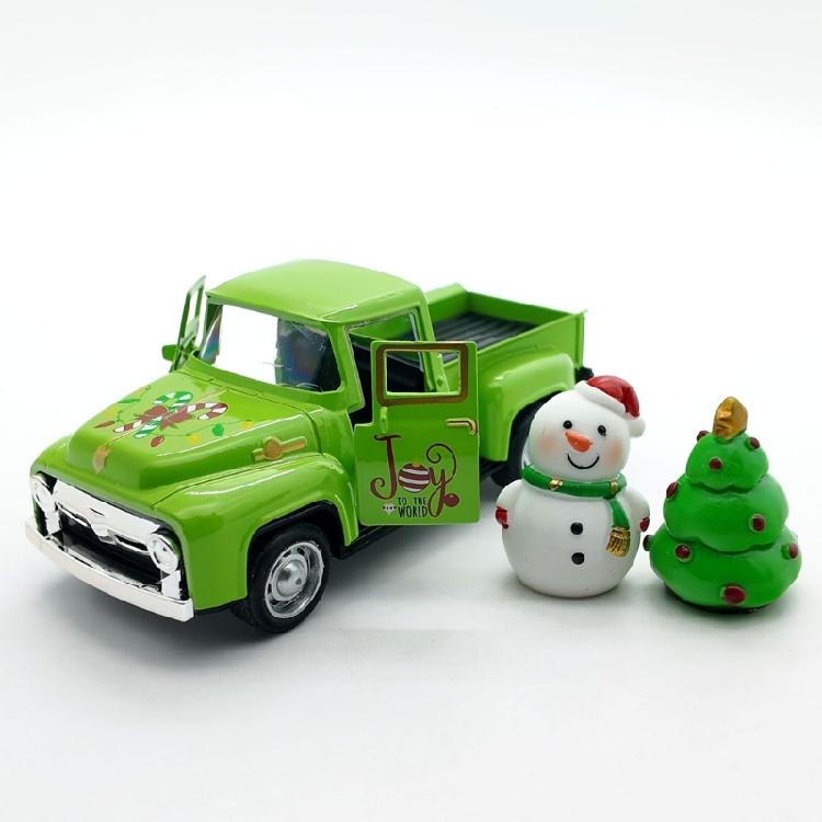 Pull Back Function Green Christmas Vehicle Alloys Crafted Desktop Model For Indoor Seasonal Styling