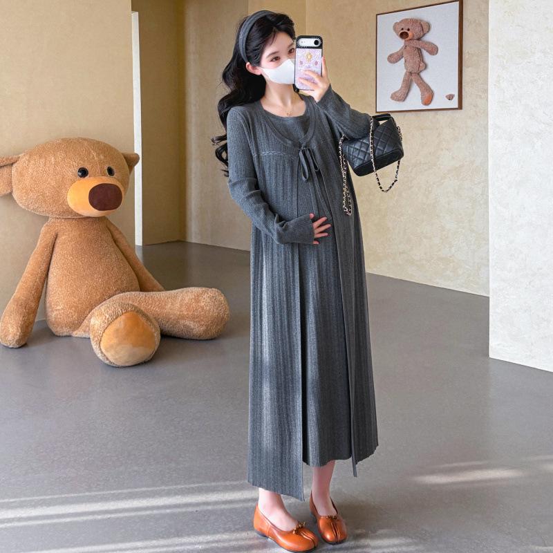 Spring 2026 Korean-Style Maternity Dress: Faux Two-Piece, Round Neck, Knit, Lace Ribbed Design L