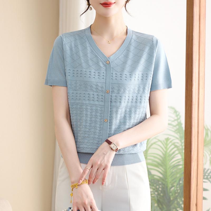 

Petite Hollow Ice Silk Short-Sleeve T-Shirt for Young Mothers - Age-Reducing Summer Knit Top for Middle-Aged and Elderly Women XL (105-120 jin)