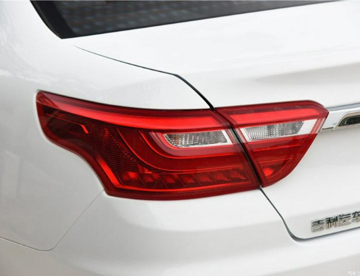 Compatible with 18-19 New Vision Rear Taillight Assembly and Accessories: Reverse & Brake Lights.