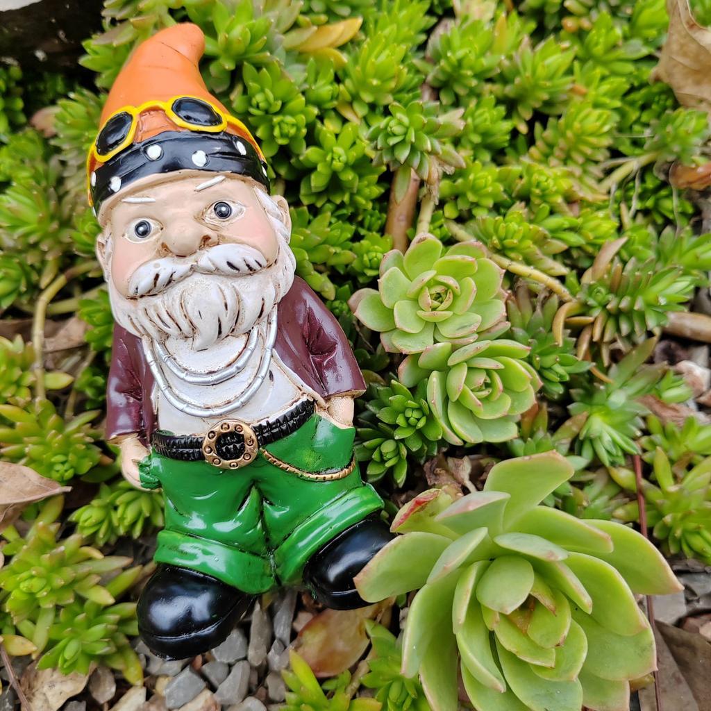 Dwarf Garden Ornaments White Beard Old Man Statue Resin Funny Lawn Ornaments and Statues Gnomes