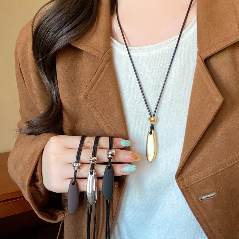 New Metal Long Water Drop Pendant Necklace for Women Girls Long Sweater Leather Rope Chain Fashion Jewelry Gifts