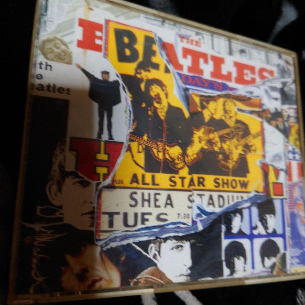 [USED] THE BEATLES singles and albums