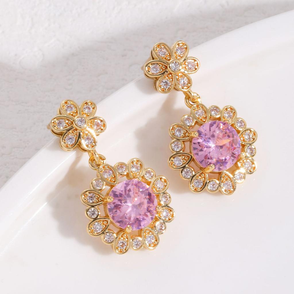 Titanium Steel Pink Zircon Necklace Female, Light Luxury Simple Geometric Pendant Collarbone Chain Set