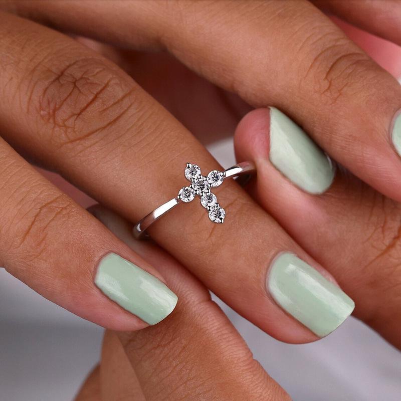 Stylish Women's Micro-set Sweet Temperament Ring - European, American, Japanese & Korean Style