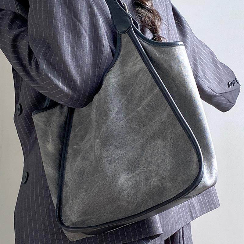 

Tote Bag Women S Bag Large Capacity Niche Design Commuter Bag Portable Shoulder Bag Luggage сірий колір