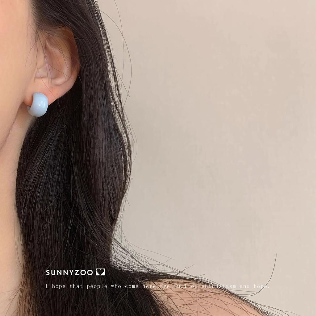 Spring stud earrings women's versatile earrings new popular high-end niche design sense dopamine color earrings