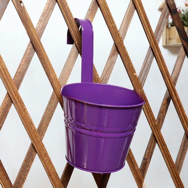 Exquisiter eiserner Hängeblumentopf für Balkondekoration