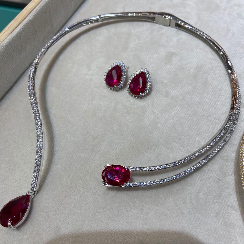 Gemstone Inlaid Zircon Necklace Neck Chain Niche Versatile Light Luxury Elegant Woman