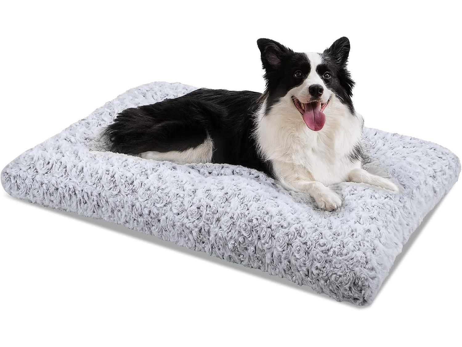 

Pet Bed Four Seasons: Cozy Rose Velvet Mat for Dogs & Cats XS: 28x43 cm