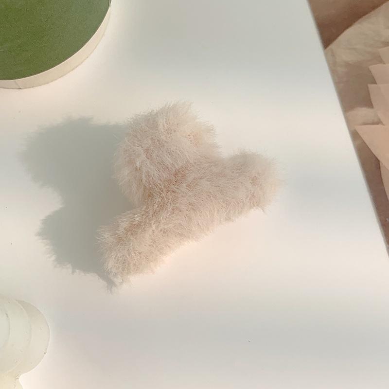 

Plush Small Hair Clip Temperament Female Claw Clip With High Ponytail Grip Clip Fashion Hairpin Hair Accessories