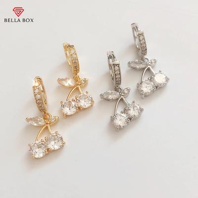 Boucles d'oreilles délicates en cristal rond en zircone brillante, accessoires féminins élégants, bijoux de fête à la mode, boucles d'oreilles pendantes pour femmes