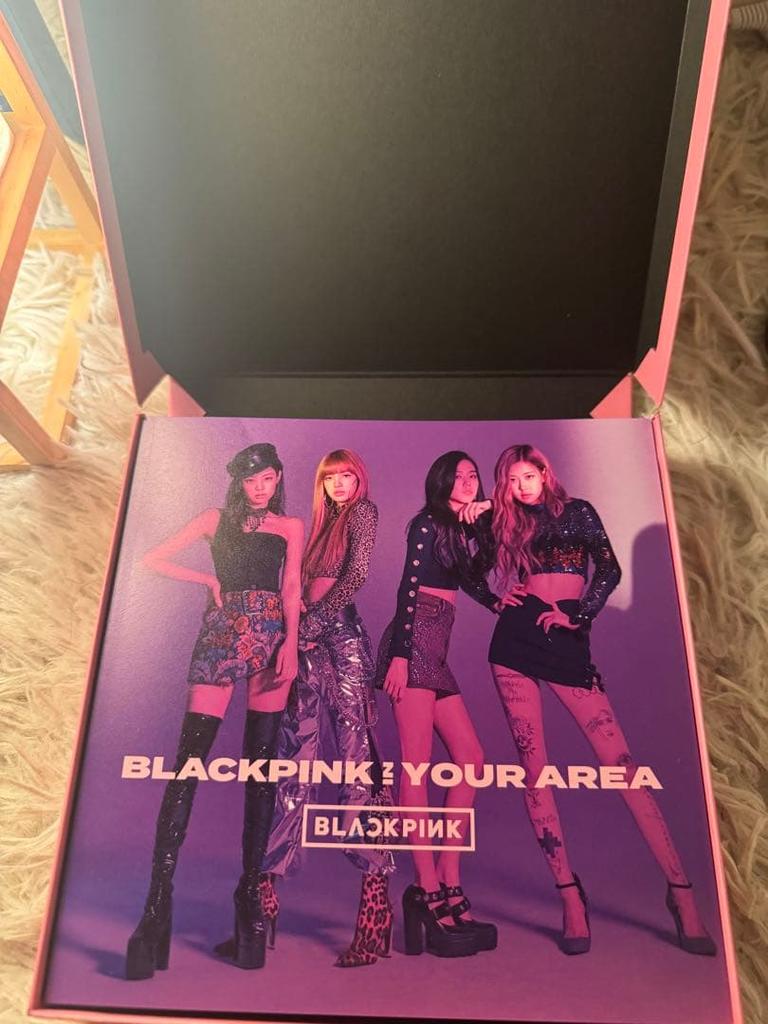[USED] BLACKPINK 2019-2020 WORLD TOURIN YOUR