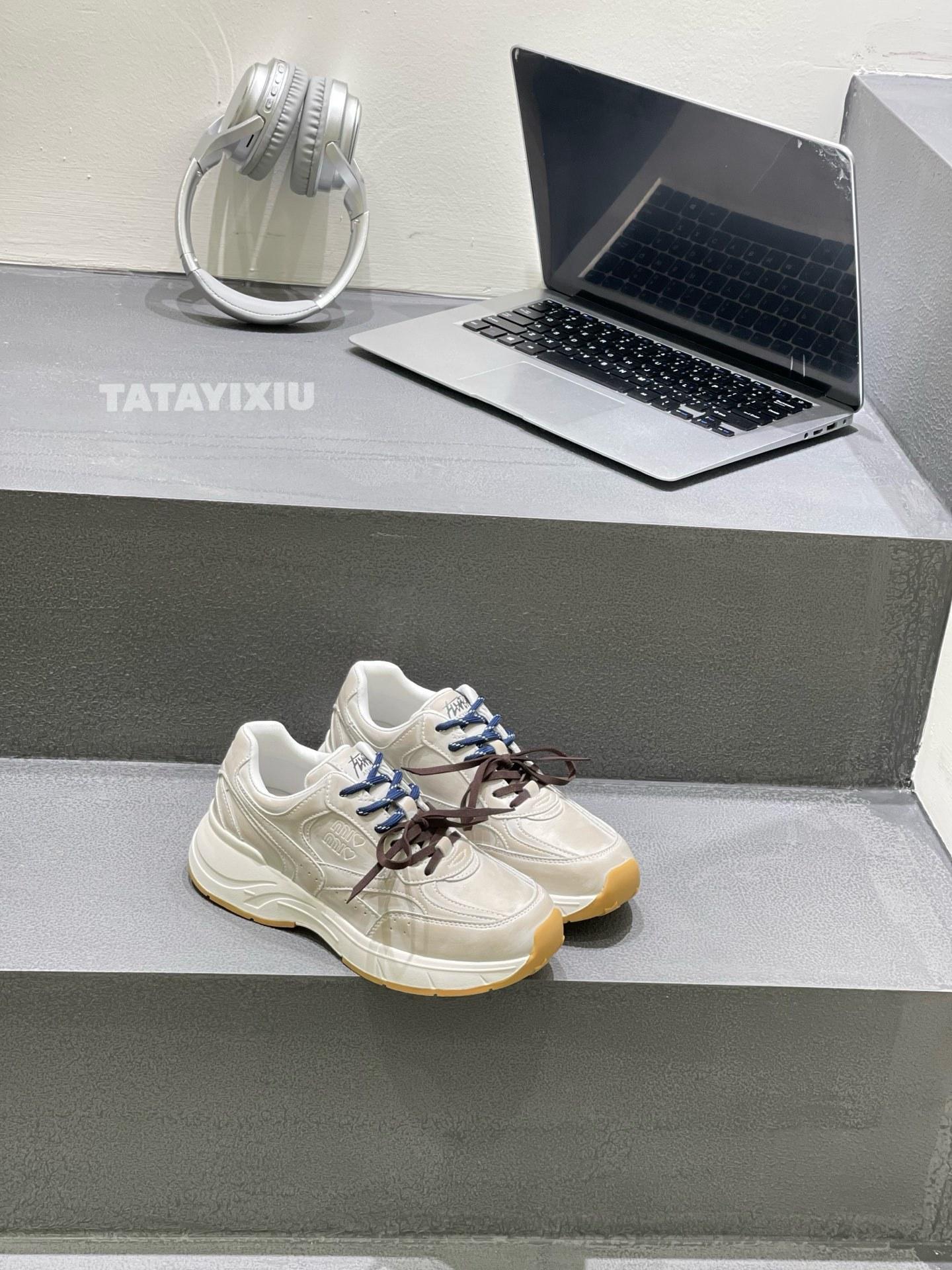 

Leather mesh thick-soled retro round head lace-up sneakers women s 2025 new breathable and versatile casual Forrest Gump shoes 40 бежевый