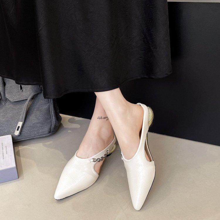 Fashion Slippers Casual Low Cover Toe Shoes Slipers Women Rivet Slides Female Mule Luxury Pointed 2025 Mules Fashion Fabric Rome Retro R