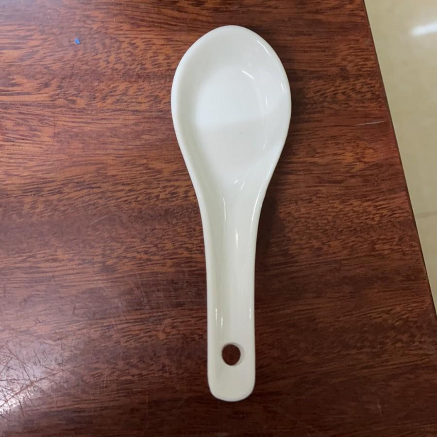 White Ceramic Soup Spoon: Ideal for Home, Restaurant, or Hotel Use